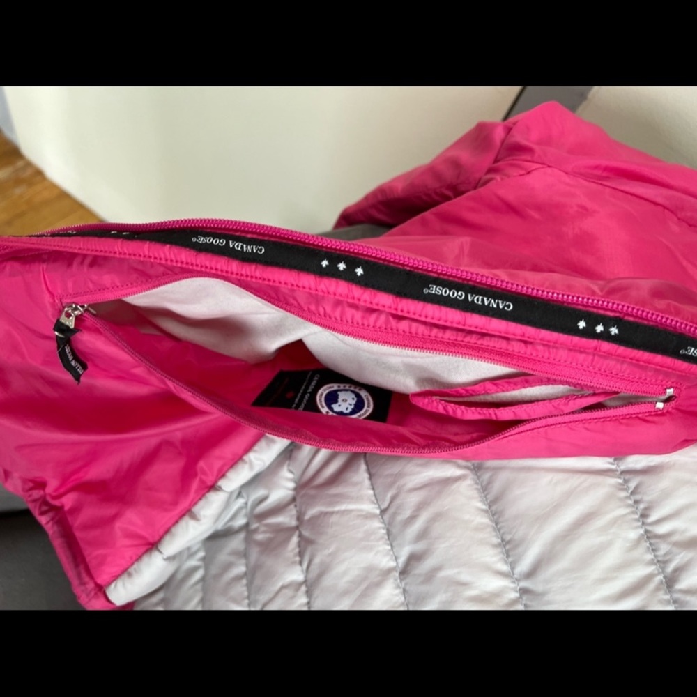 Canada Goose Pink Hooded Jacket - Picture 9 of 15